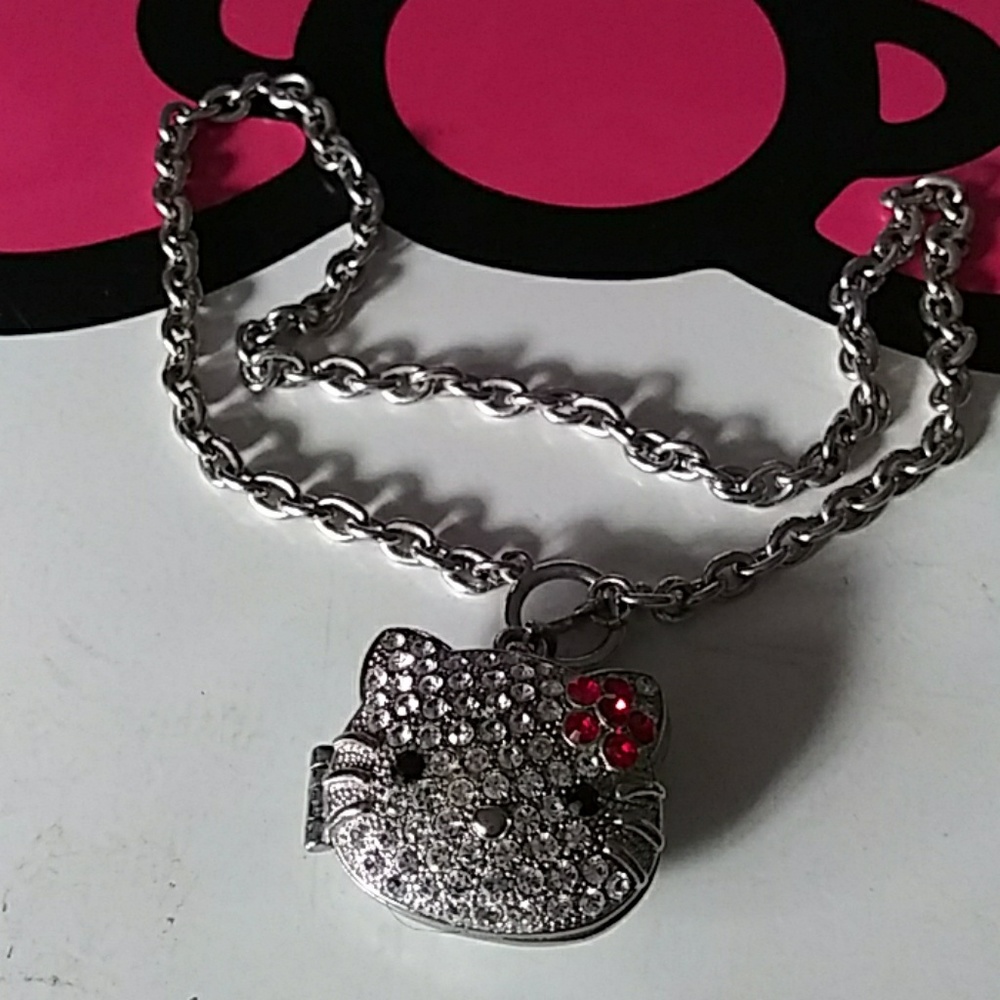 Hello Kitty Pendant